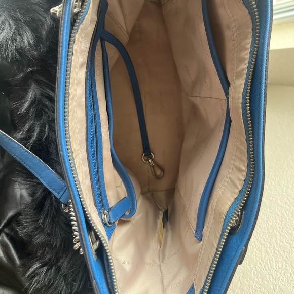 Calvin Klein Large Silver Chain Blue Tote Bag - Picture 5 of 5